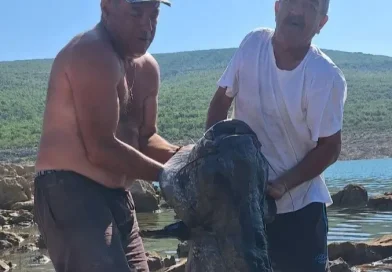 Bilećko jezero: Delići upecali soma teškog 55 kilograma