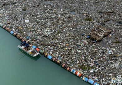 STRAVIČNE SLIKE IZ BiH SE ŠIRE REGIONOM: Rijekom Drinom u Višegrad stigle hiljade kubnih metara otpada